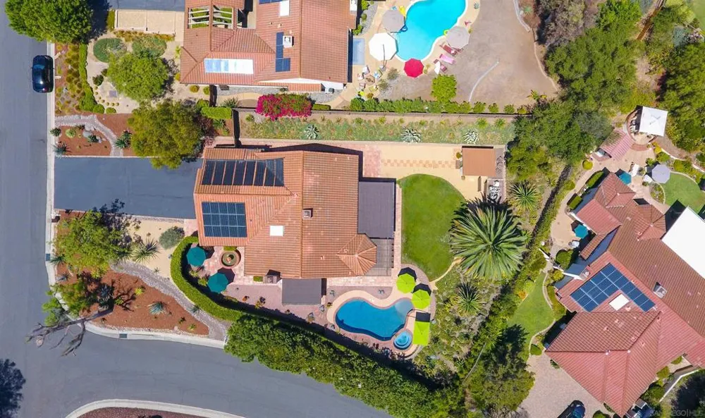 3220 Avenida Reposo Escondido, CA 92029