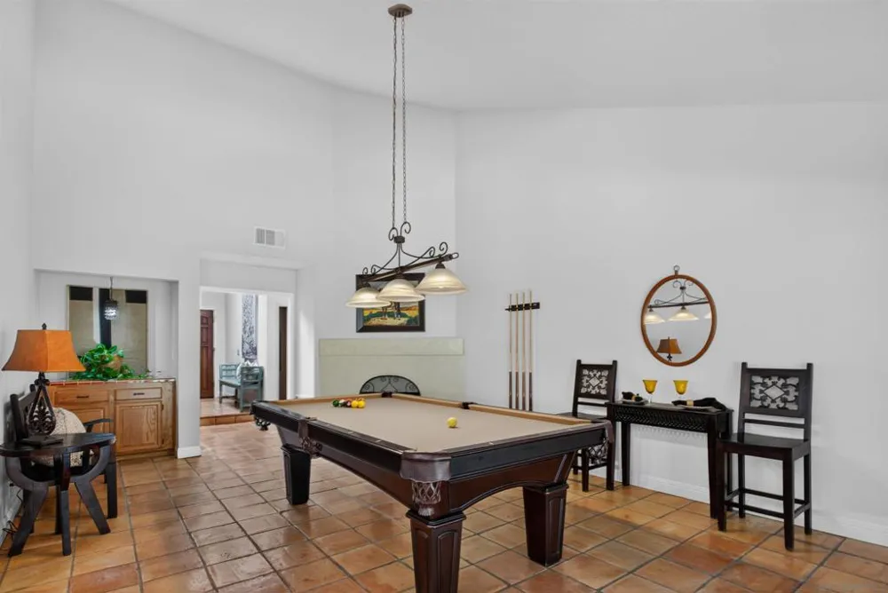 3220 Avenida Reposo Escondido, CA 92029