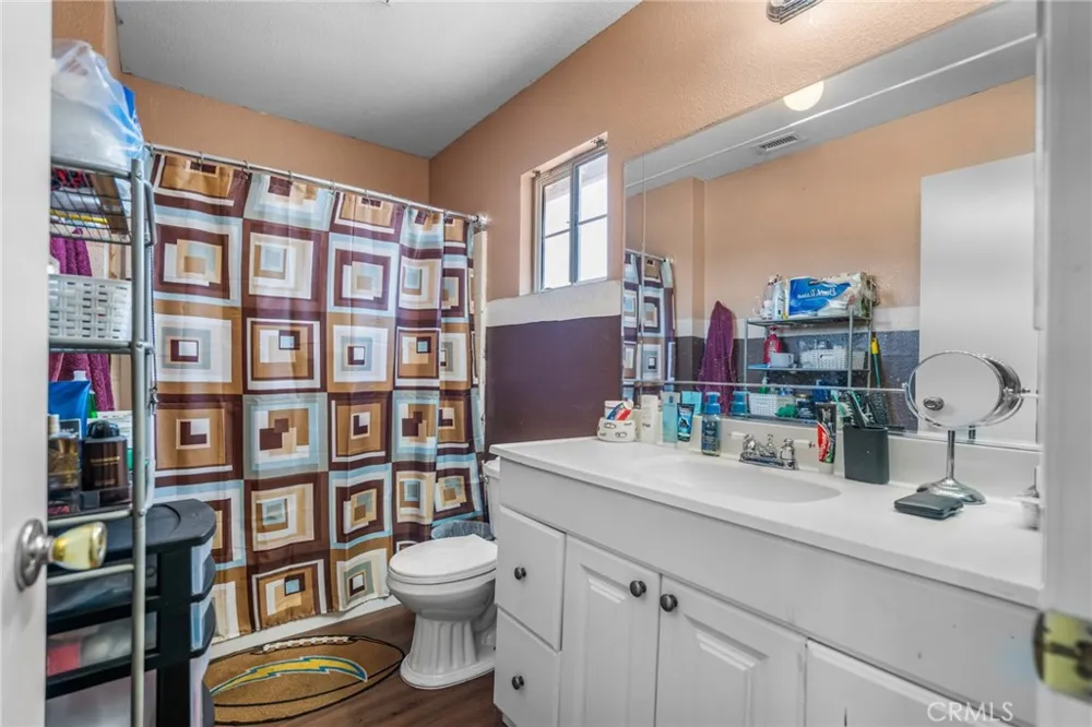 10654 Alton Place Adelanto, CA 92301