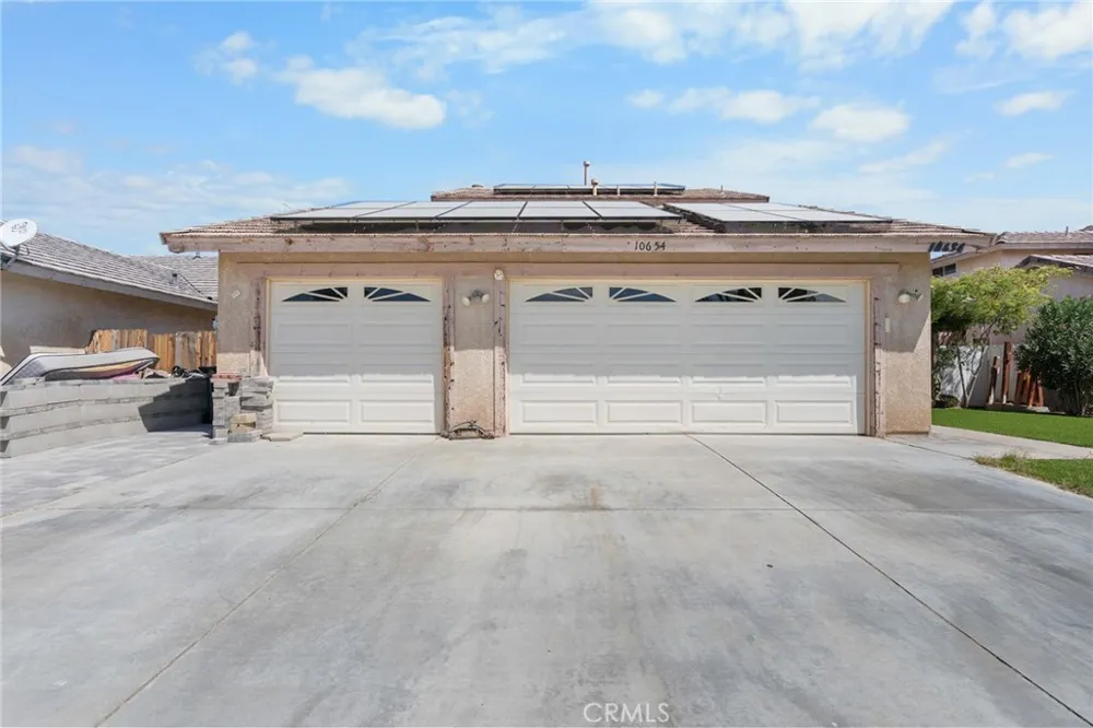 10654 Alton Place Adelanto, CA 92301