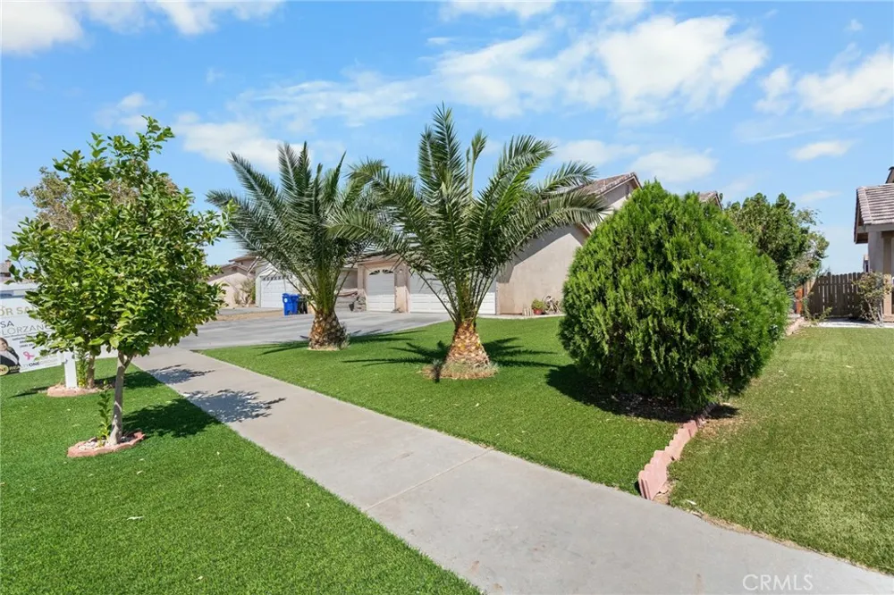10654 Alton Place Adelanto, CA 92301