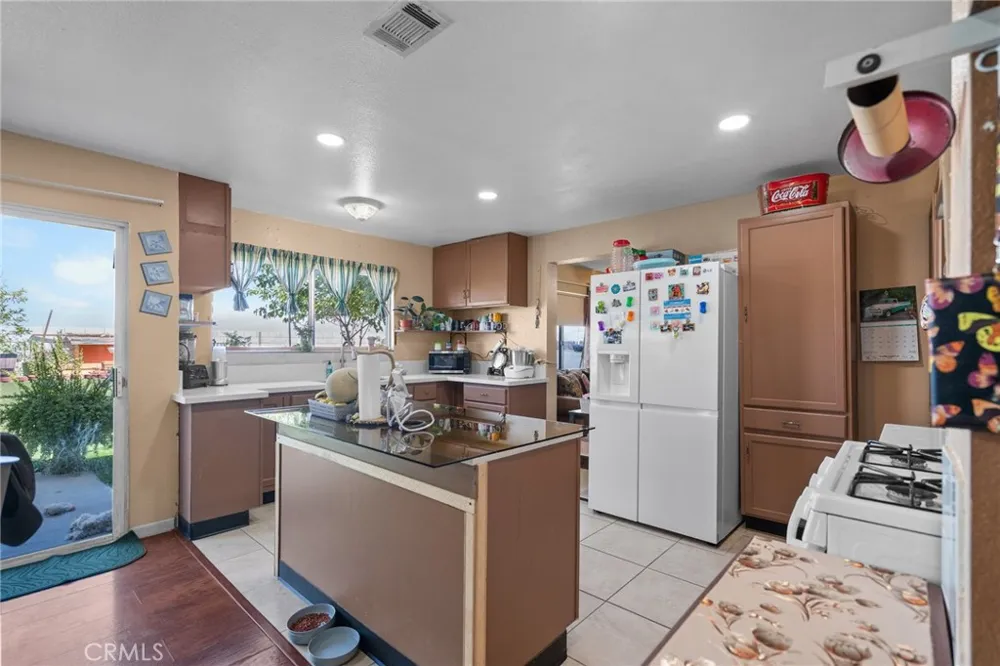 10654 Alton Place Adelanto, CA 92301
