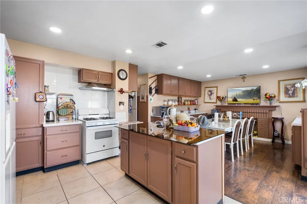 10654 Alton Place Adelanto, CA 92301