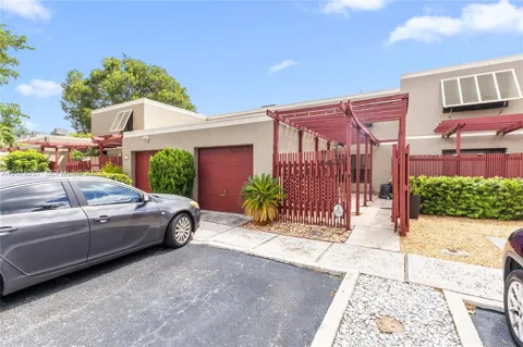 1231 W Fairway Rd