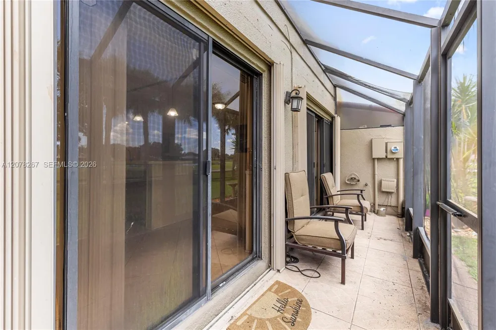 1231 W Fairway Rd Pembroke Pines, FL 33026