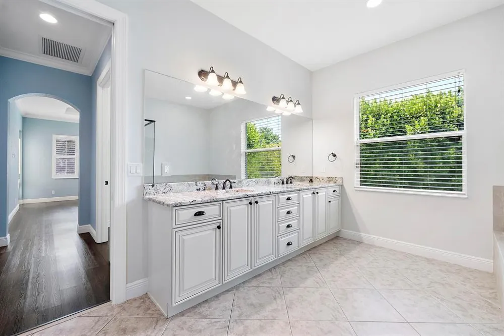 8050 NW 121ST Parkland, FL 33076