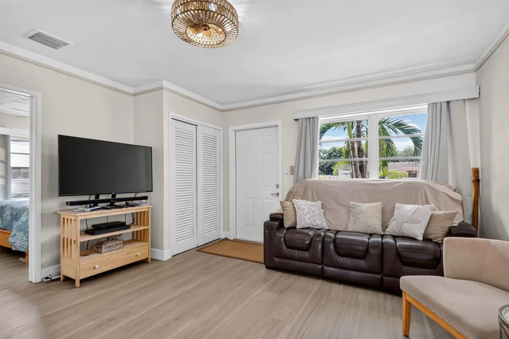 6533 SW 19TH STREET Miramar, FL 33023