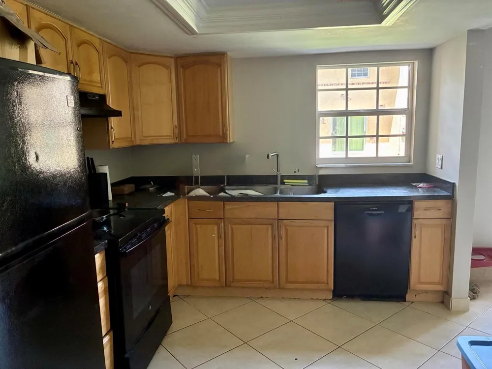 3056 RIVERSIDE #1C Coral Springs, FL 33065