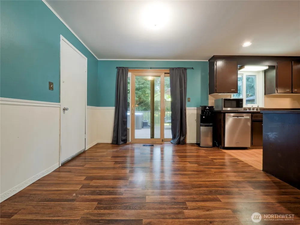 30443 3rd Avenue S Federal Way, WA 98003