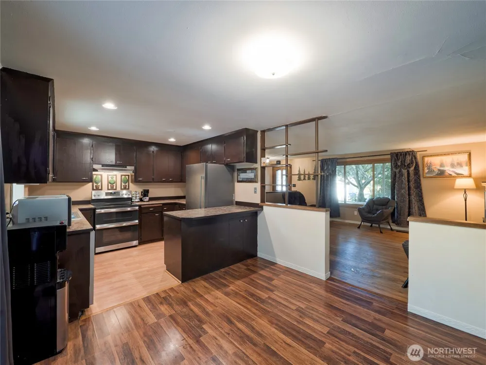 30443 3rd Avenue S Federal Way, WA 98003