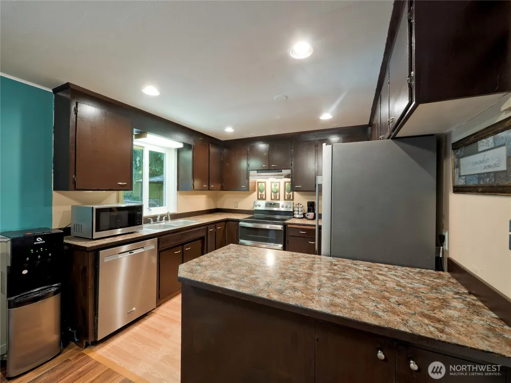 30443 3rd Avenue S Federal Way, WA 98003