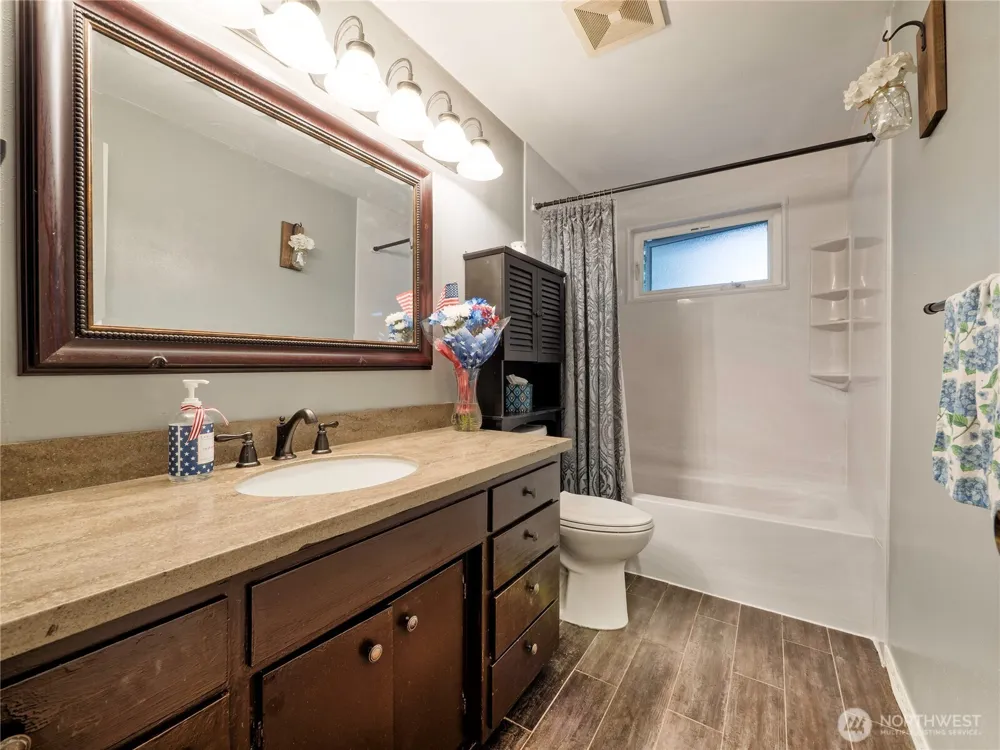 30443 3rd Avenue S Federal Way, WA 98003