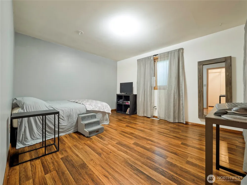30443 3rd Avenue S Federal Way, WA 98003