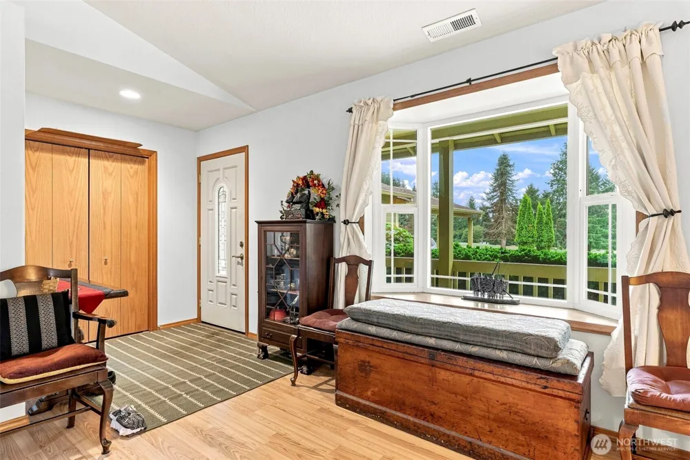 10 Par Drive Cathlamet, WA 98612