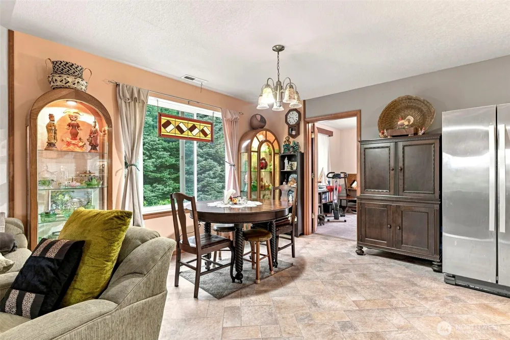 10 Par Drive Cathlamet, WA 98612