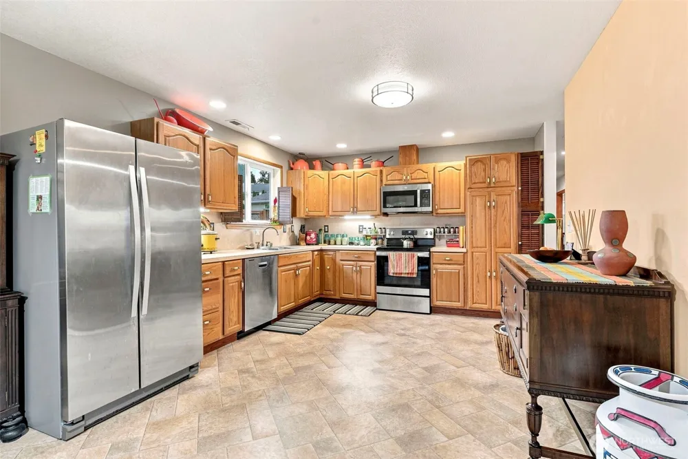 10 Par Drive Cathlamet, WA 98612