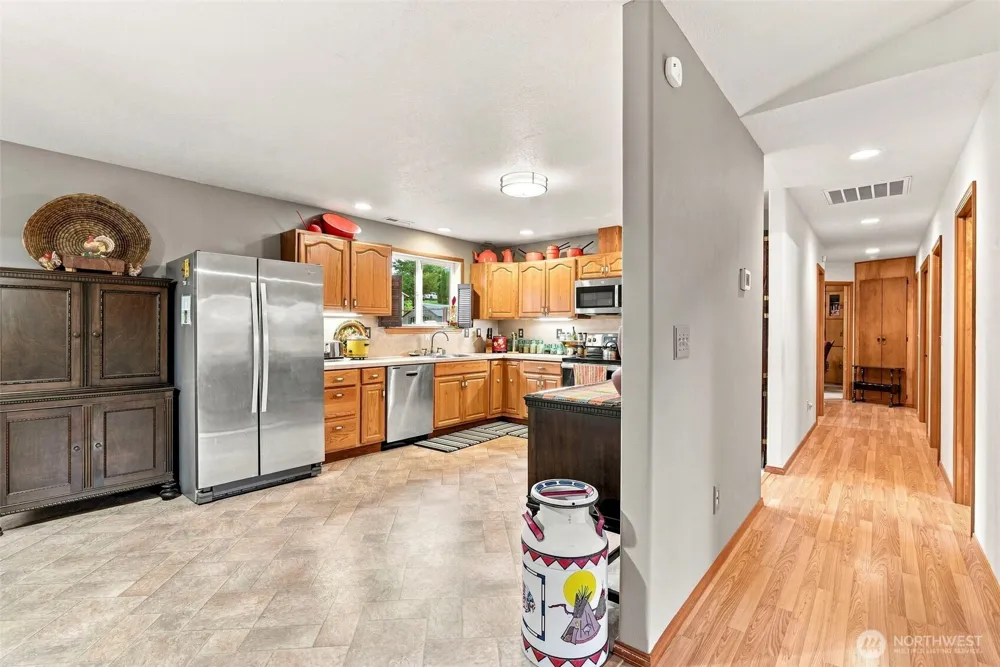 10 Par Drive Cathlamet, WA 98612