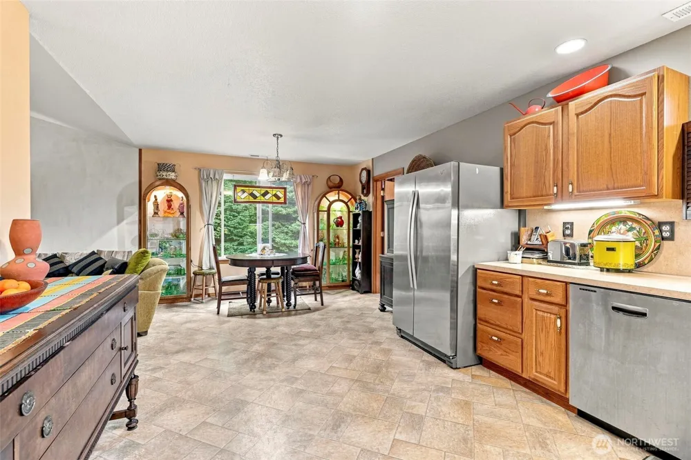 10 Par Drive Cathlamet, WA 98612