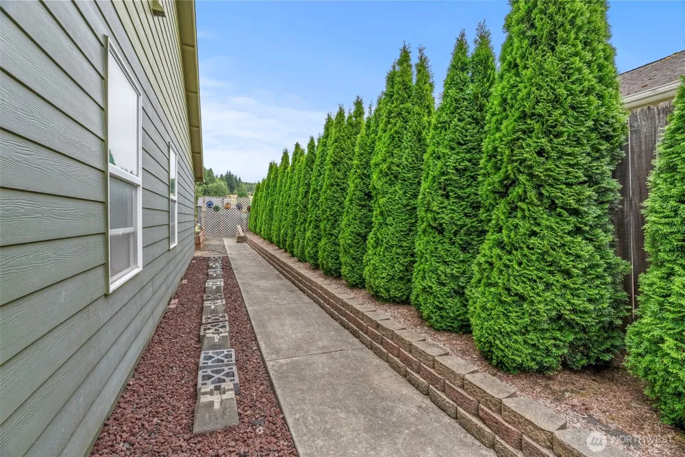 10 Par Drive Cathlamet, WA 98612