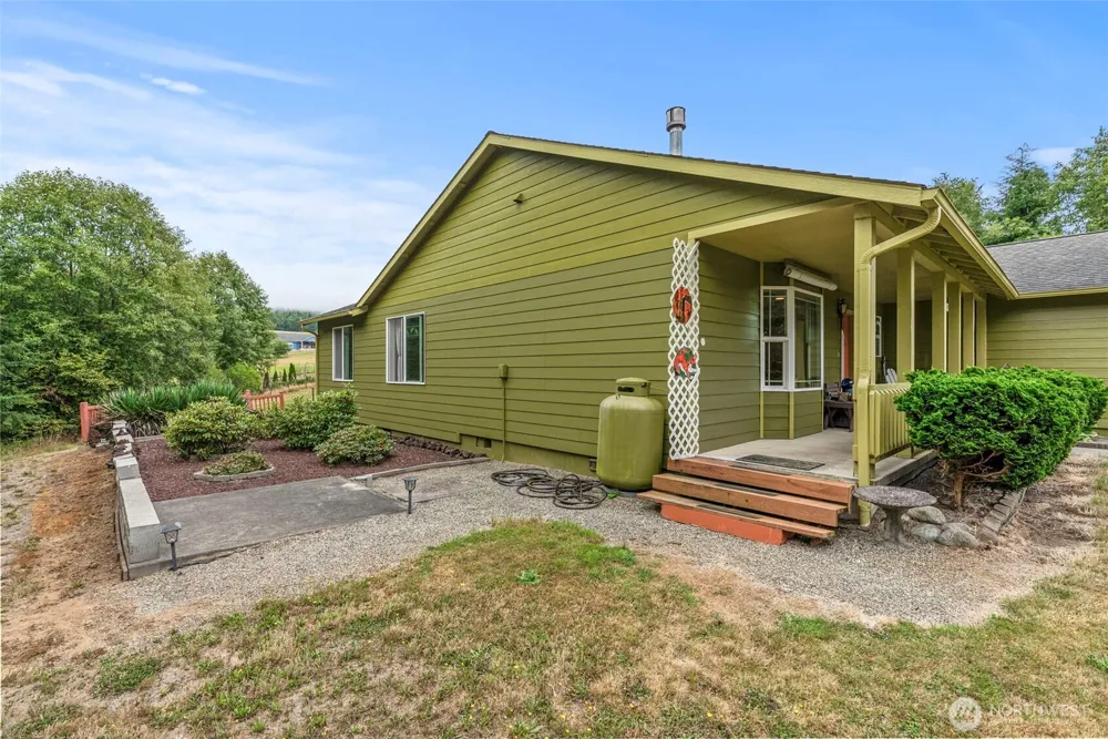 10 Par Drive Cathlamet, WA 98612