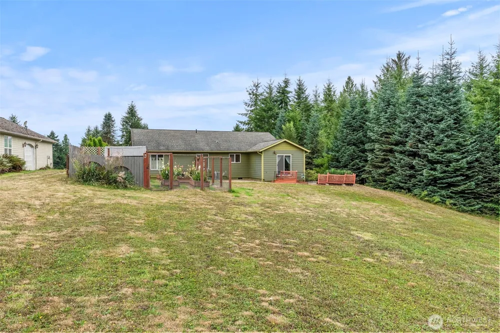 10 Par Drive Cathlamet, WA 98612