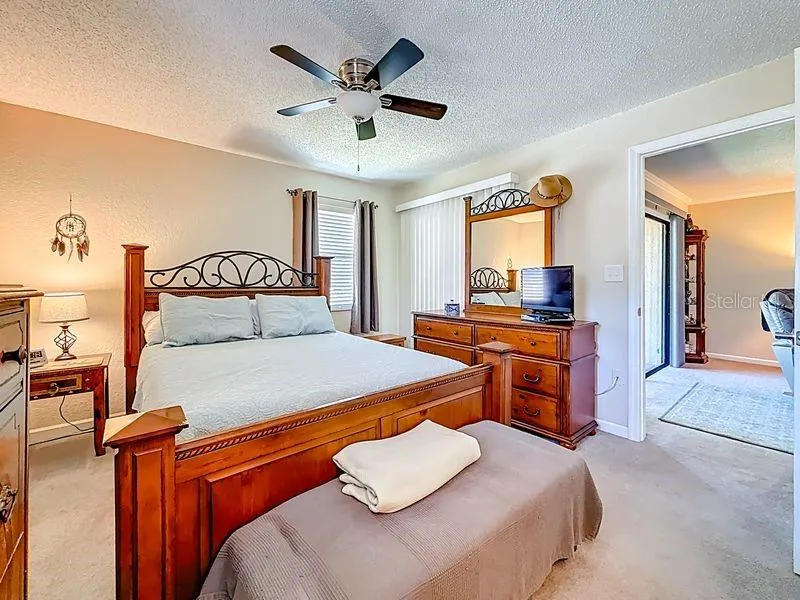 10199 SAILWINDS BOULEVARD S #201 Largo, FL 33773