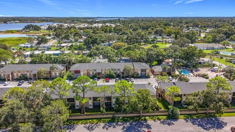 10199 SAILWINDS BOULEVARD S #201 Largo, FL 33773