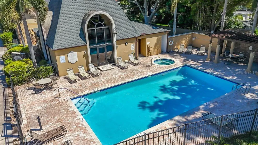 10199 SAILWINDS BOULEVARD S #201 Largo, FL 33773