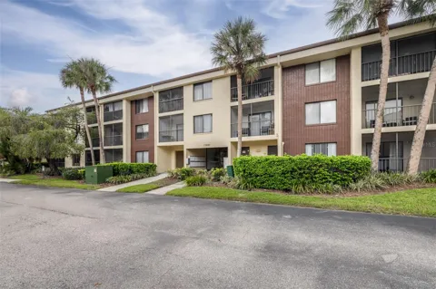 13602 S VILLAGE DRIVE #1107