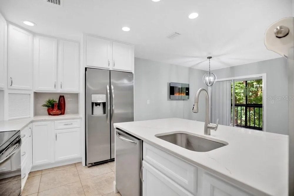 150 WAX MYRTLE WOODS COURT #9B Deltona, FL 32725