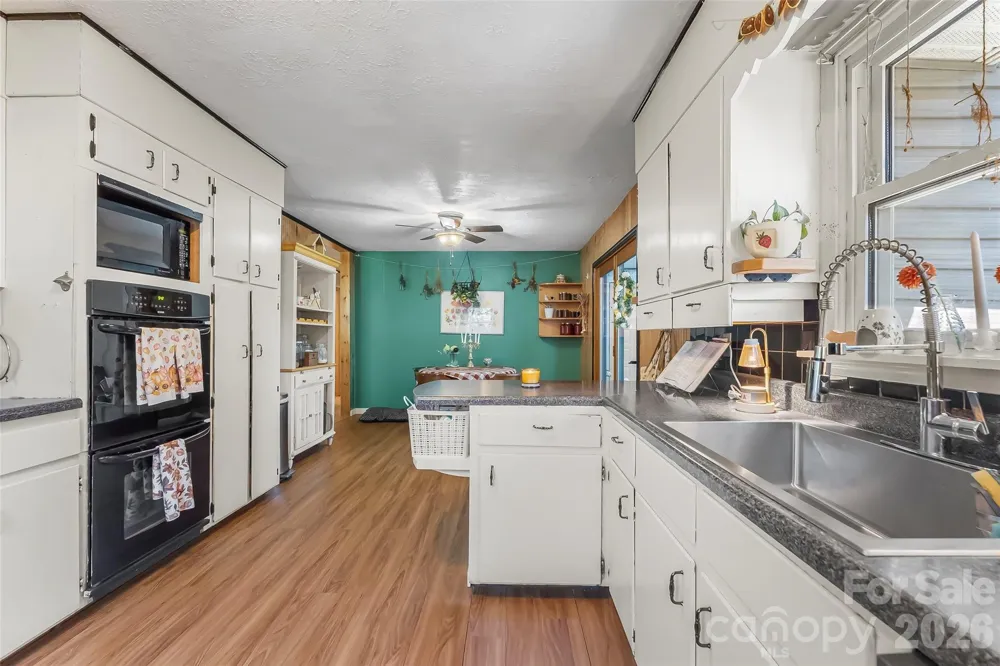312 Hidden Valley Circle Canton, NC 28716