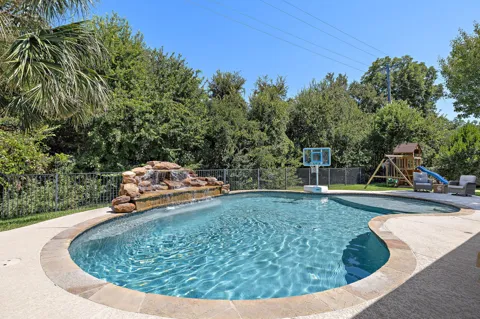1515 Pinehurst Lane