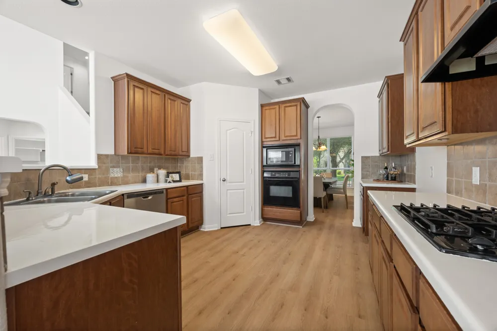 708 Old Ravine Court Round Rock, TX 78665