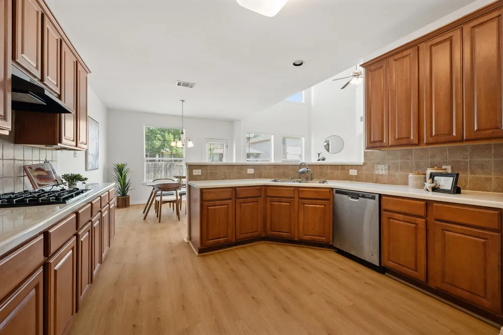 708 Old Ravine Court Round Rock, TX 78665