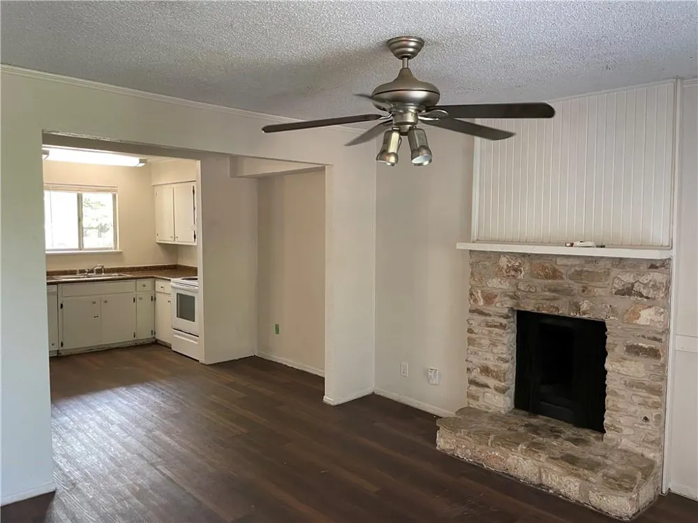 1601 Taylor Gaines Street #B Austin, TX 78741