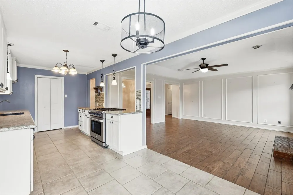 2714 Skyview Drive Corinth, TX 76210