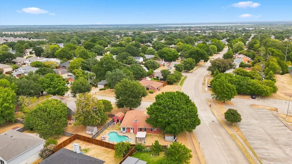 2714 Skyview Drive Corinth, TX 76210