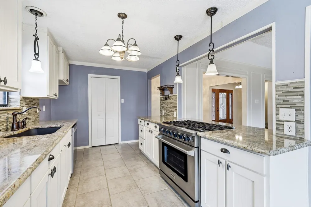 2714 Skyview Drive Corinth, TX 76210