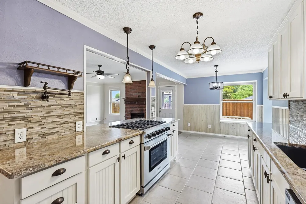 2714 Skyview Drive Corinth, TX 76210