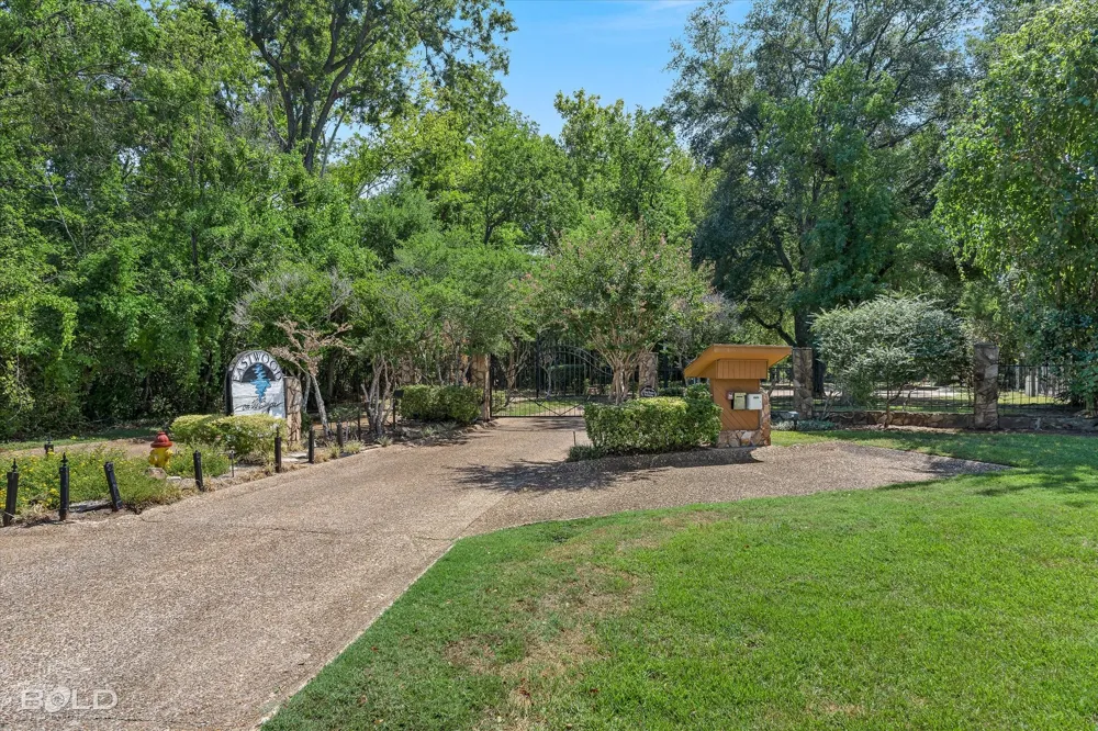3328 Eastwood Drive Shreveport, LA 71105