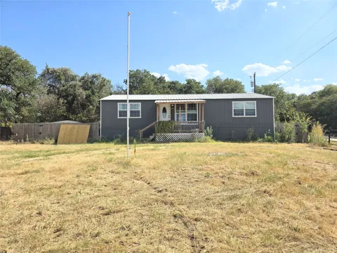 1413 Lynock Lane