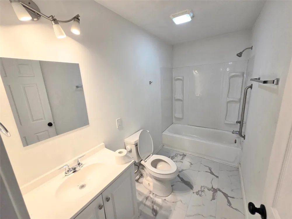 1413 Lynock Lane Azle, TX 76020