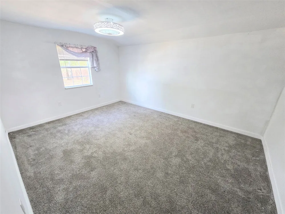 1413 Lynock Lane Azle, TX 76020