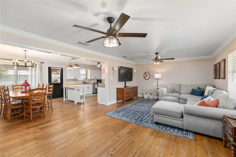 1607 Earl Street Goldthwaite, TX 76844