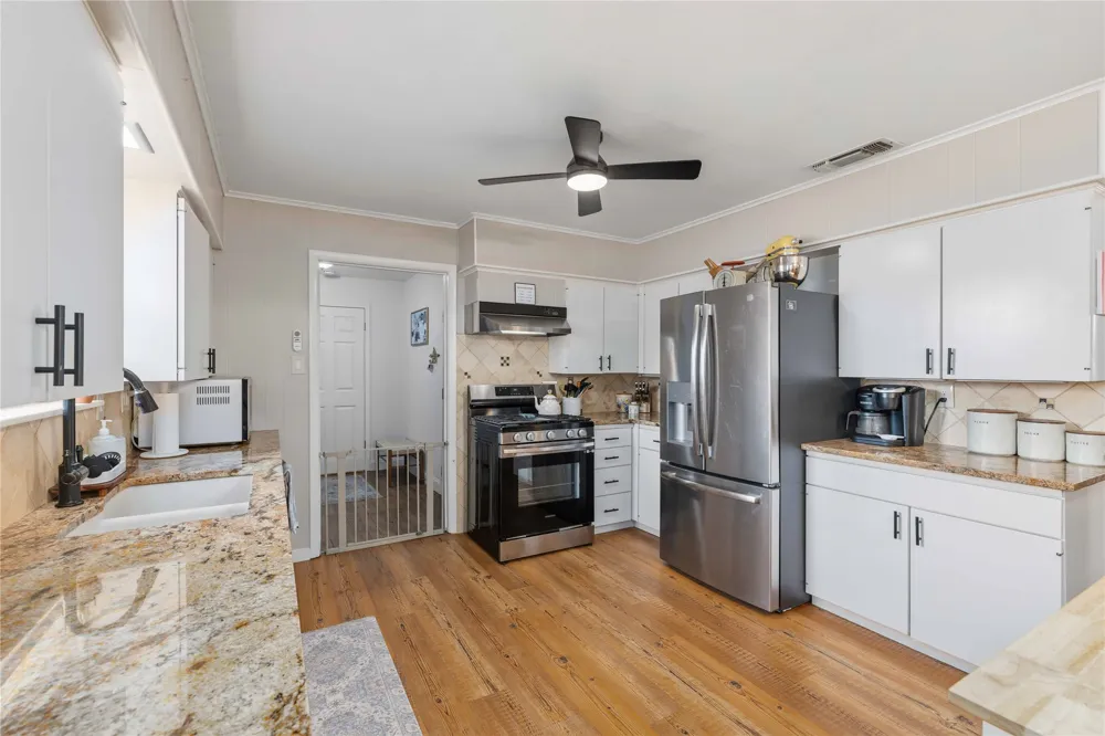 1607 Earl Street Goldthwaite, TX 76844