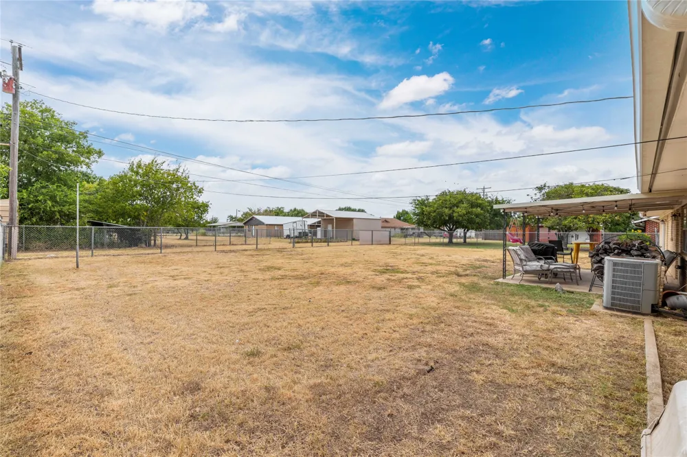 1607 Earl Street Goldthwaite, TX 76844