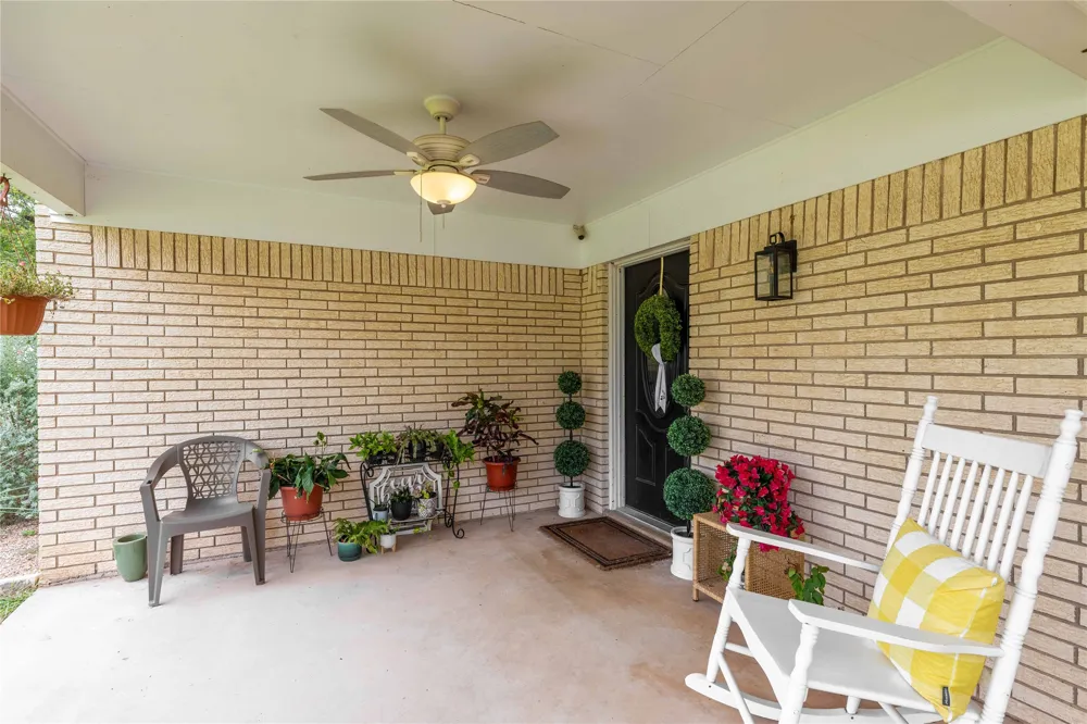 1607 Earl Street Goldthwaite, TX 76844