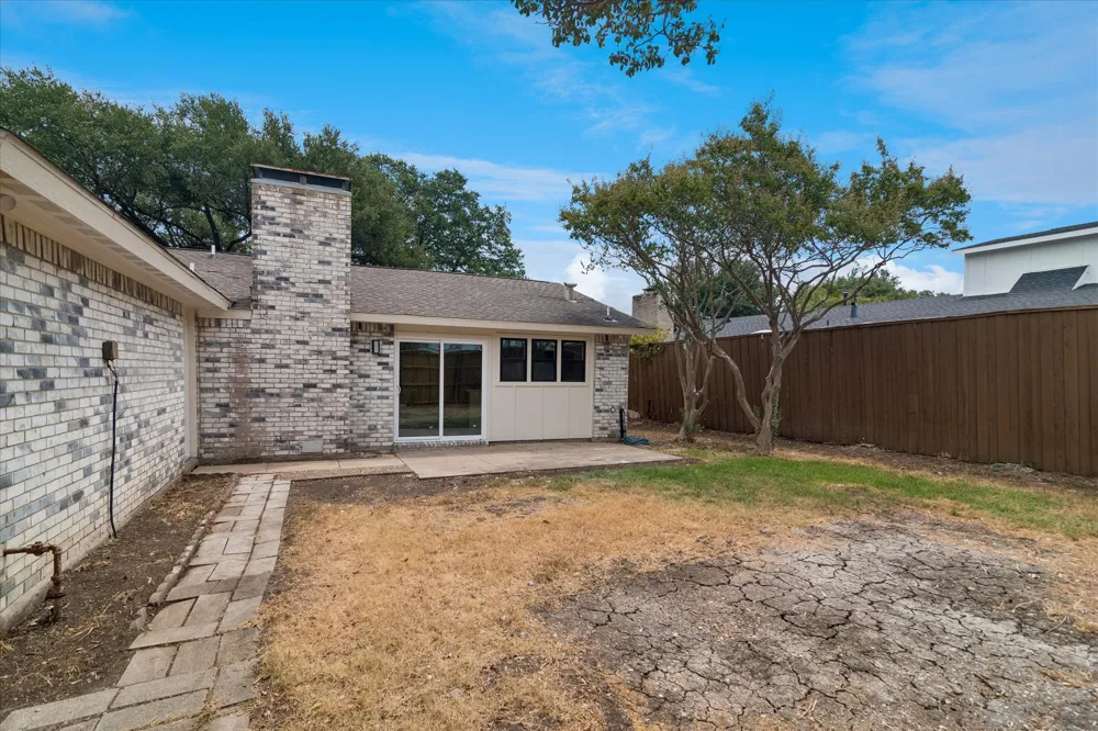 4801 Elm Ridge Lane Garland, TX 75044