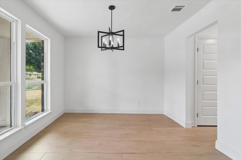 4801 Elm Ridge Lane Garland, TX 75044