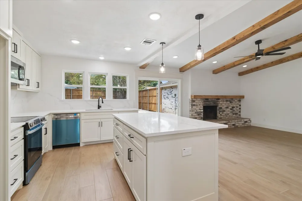 4801 Elm Ridge Lane Garland, TX 75044